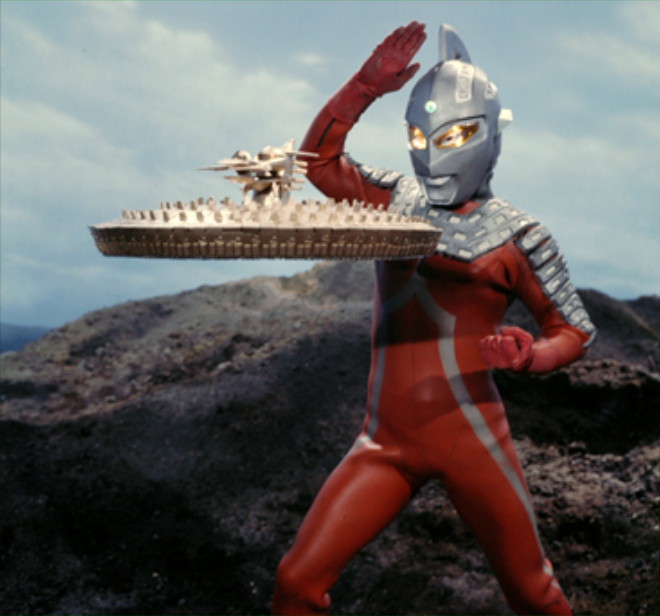 ultraseven_and_narse_fly_to_the_mountain_of_evil